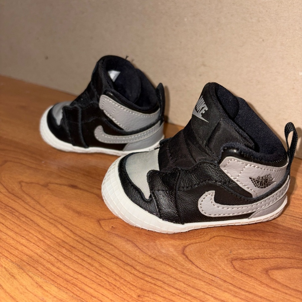 Jordan 1 Crib Bootie Black and Gray